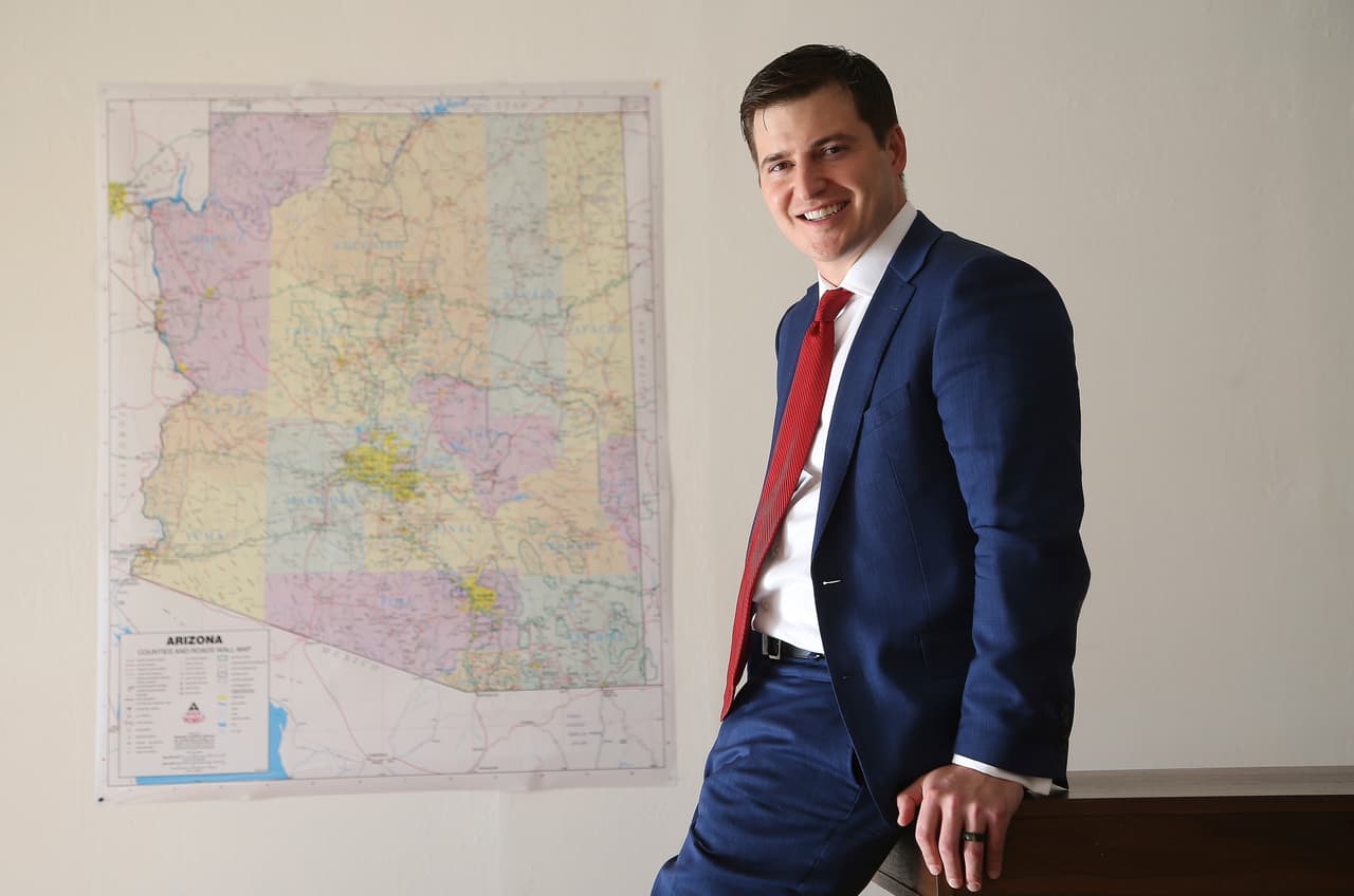 Candidato al Senado de Arizona propone anexar México a Estados Unidos