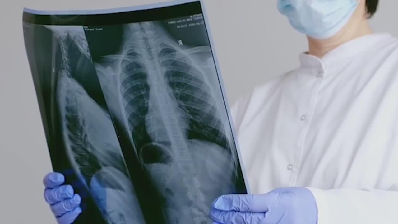 <b>¿Qué significa estar completamente vacunado? </b>Para estar completamente vacunado, debe haber recibido la última dosis de la vacuna hace al menos dos semanas. Para aquellos que aún no están vacunados, es fácil vacunarse. Hay muchos lugares en Pensilvania y Nueva Jersey (farmacias, centros de recreación del vecindario y más) donde puede obtener su vacuna COVID-19 gratis. Visite phila.gov para encontrar un lugar de vacunación cerca de usted.
<br>
<br>