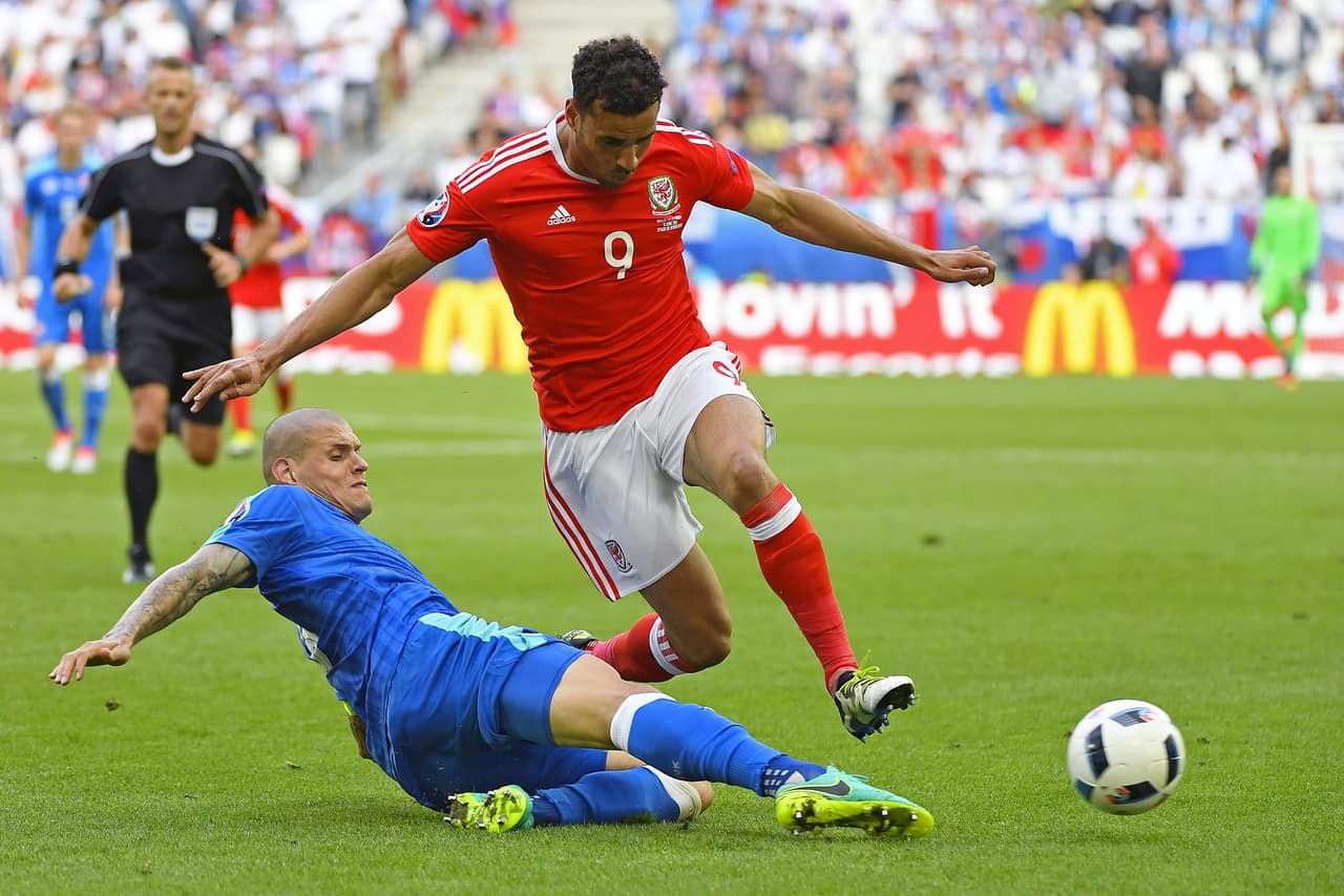 Más temprano Gales se medía a Eslovaquia en un partido histórico por varias razones.