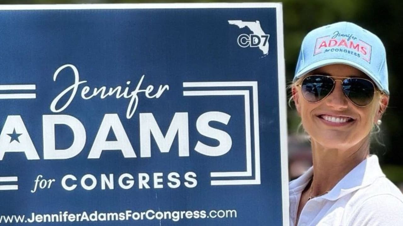 Entrevista: Candidata demócrata Jennifer Adams presenta su plan para fortalecer la comunidad latina en Florida