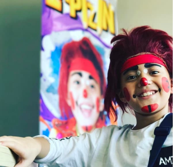 'Lapizín' es el más pequeño de la familia y él continúa con su carrera como payaso, mientras sus hermanos mayores también han comenzado una carrera como 'youtubers'.