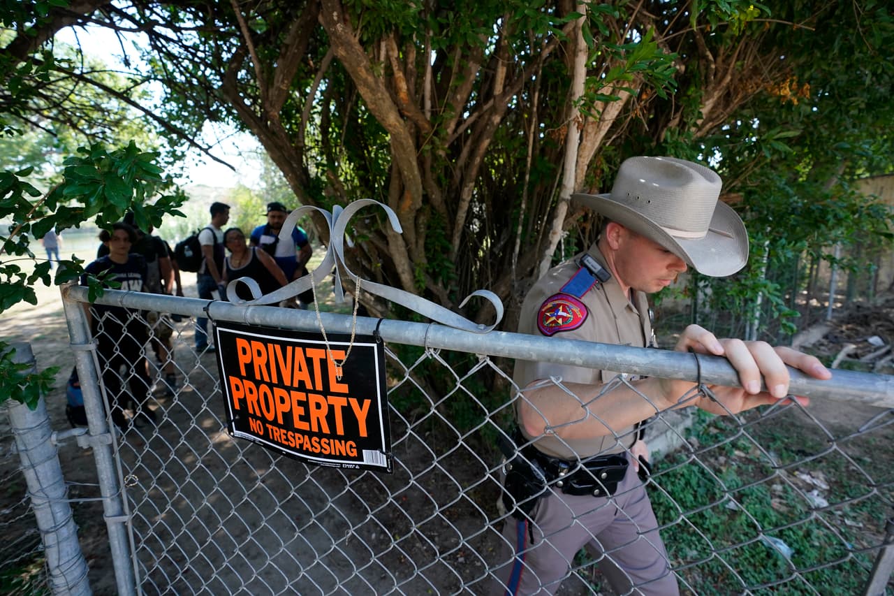 Prisión texana recibe tres inmigrantes detenidos por delitos estatales como parte de la estrategia de Abbott de seguridad fronteriza