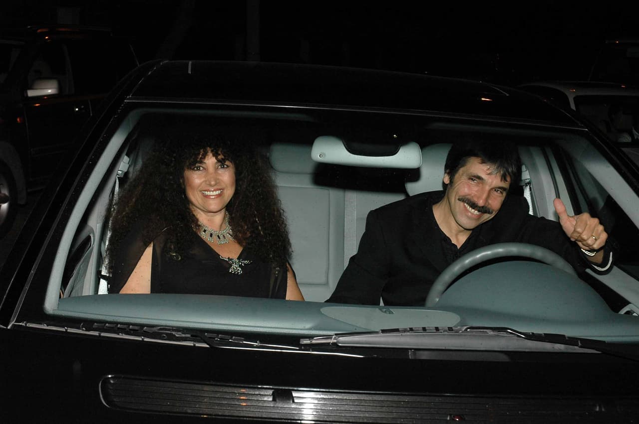 Los cantantes argentinos se casaron en 1975 y desde entonces, se han acompañado a lo largo de su carrera.