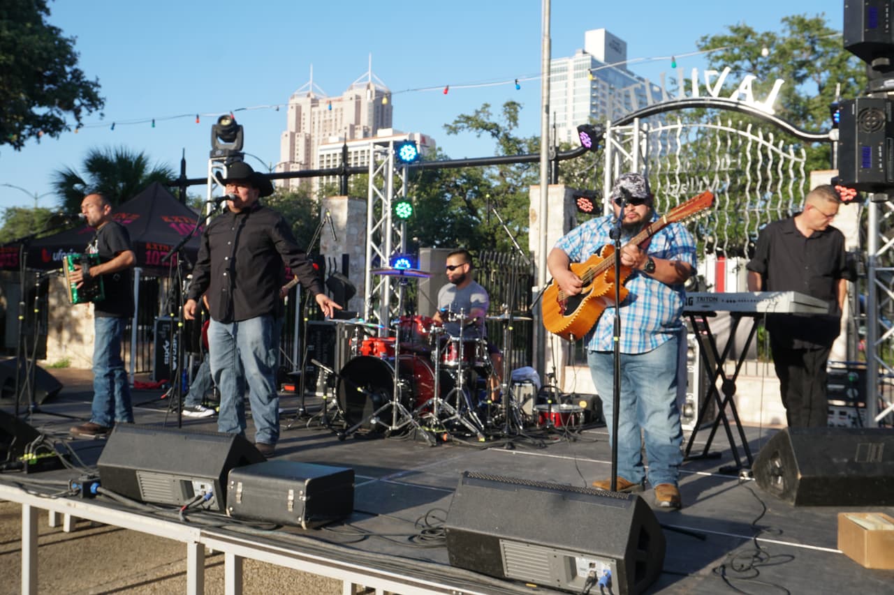 Ram Herrera, Los Banger Broz and Jorge Alejandro took the stage inside La Villita.