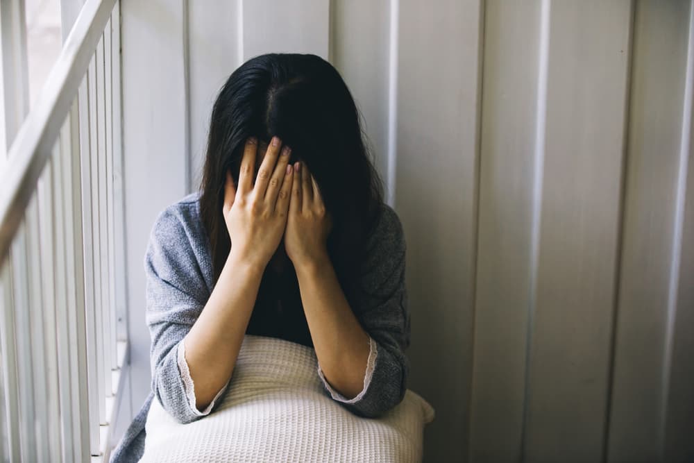 Si te ves a ti mismo fuerte, saludable y alegre así estarás, pero si te miras con lástima y auto compasión, te ves debilitado y cansado así estarás. En estos momentos, más que en otras ocasiones eres lo que piensas ser.