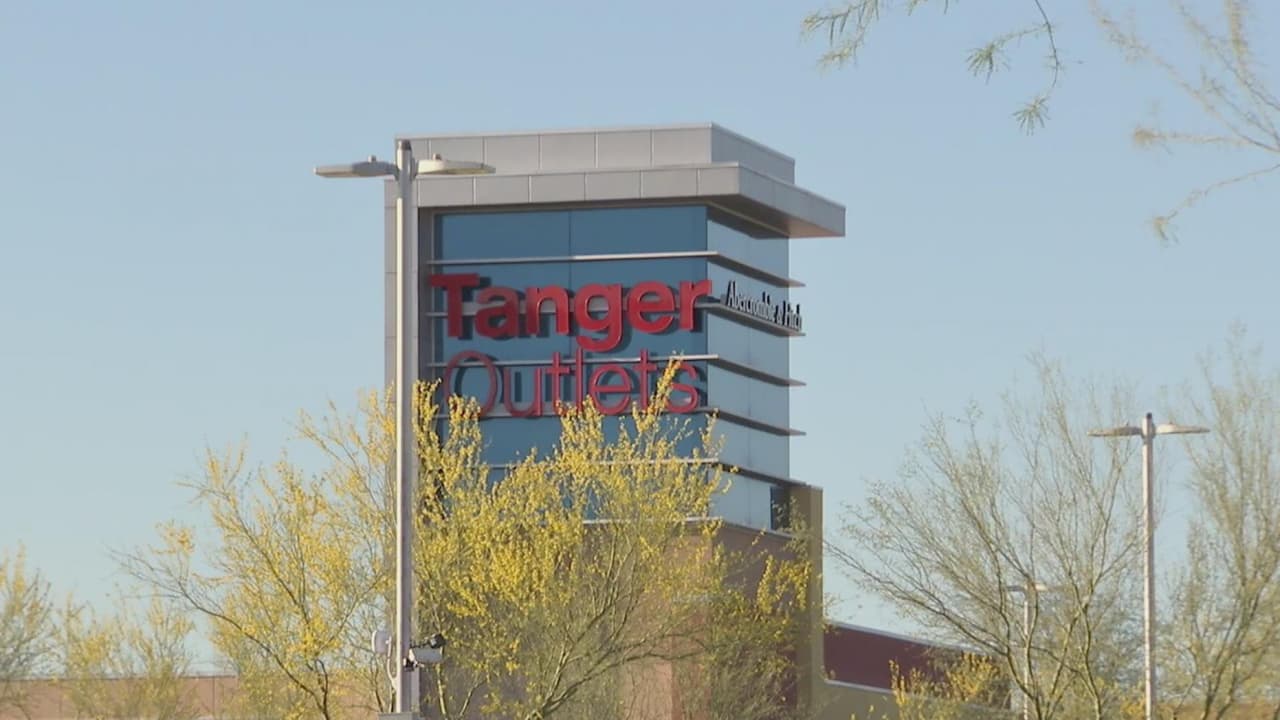 Arrestan a un adolescente de 17 años como sospechoso en el tiroteo en Tanger Outlets en Glendale