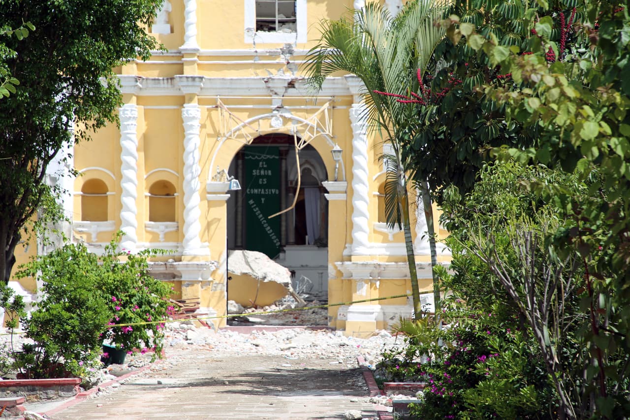 La fachada también sufrió graves daños, pero tal vez sea lo único que se pueda recuperar.
