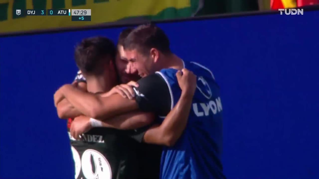 Resumen | Con contundencia, Defensa y Justicia vence a Atlético Tucumán