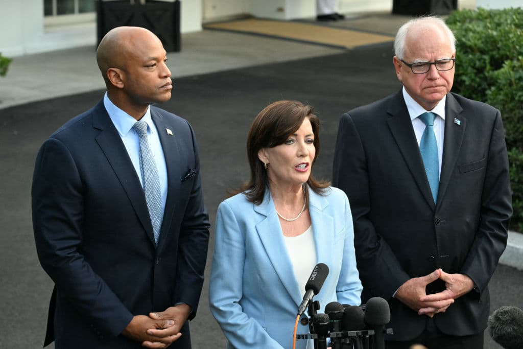 Gobernadores demócratas reiteran apoyo a Biden tras reunión con el presidente, pero admiten que "están preocupados"