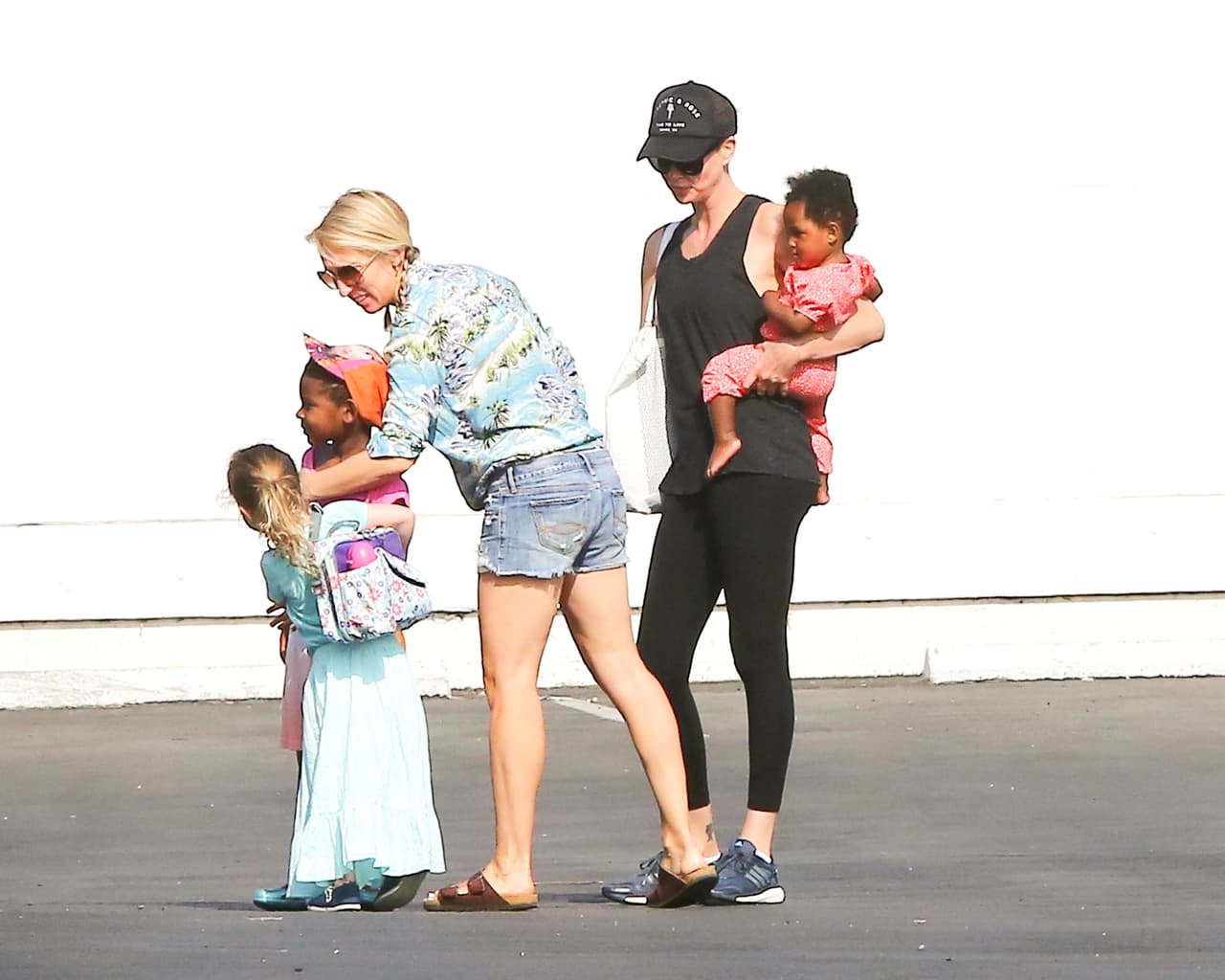 Y una gorra oscura para pasar un poco desapercibida.