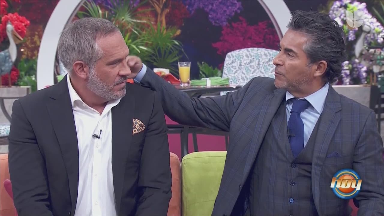 "Quiero agradecer profundamente a dos personas, la primera a Magda Rodríguez, que 
<b>me estuvo invitando continuamente</b>", admitió.
<br>