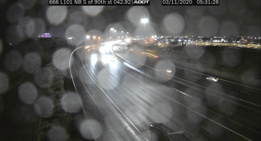 Autopista: Loop 101 hacia el norte de la calle 90.
<br>