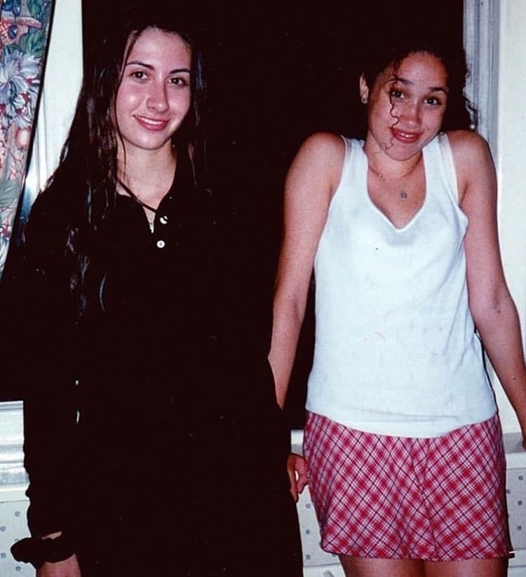 A partir de 2002, su carrera cobró impulso, logrando papeles menores en películas y series.