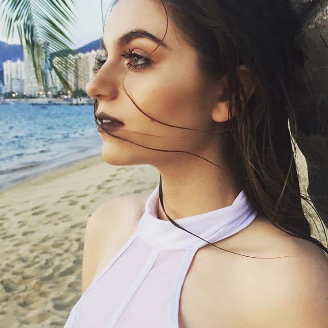 Presume sus vacaciones.