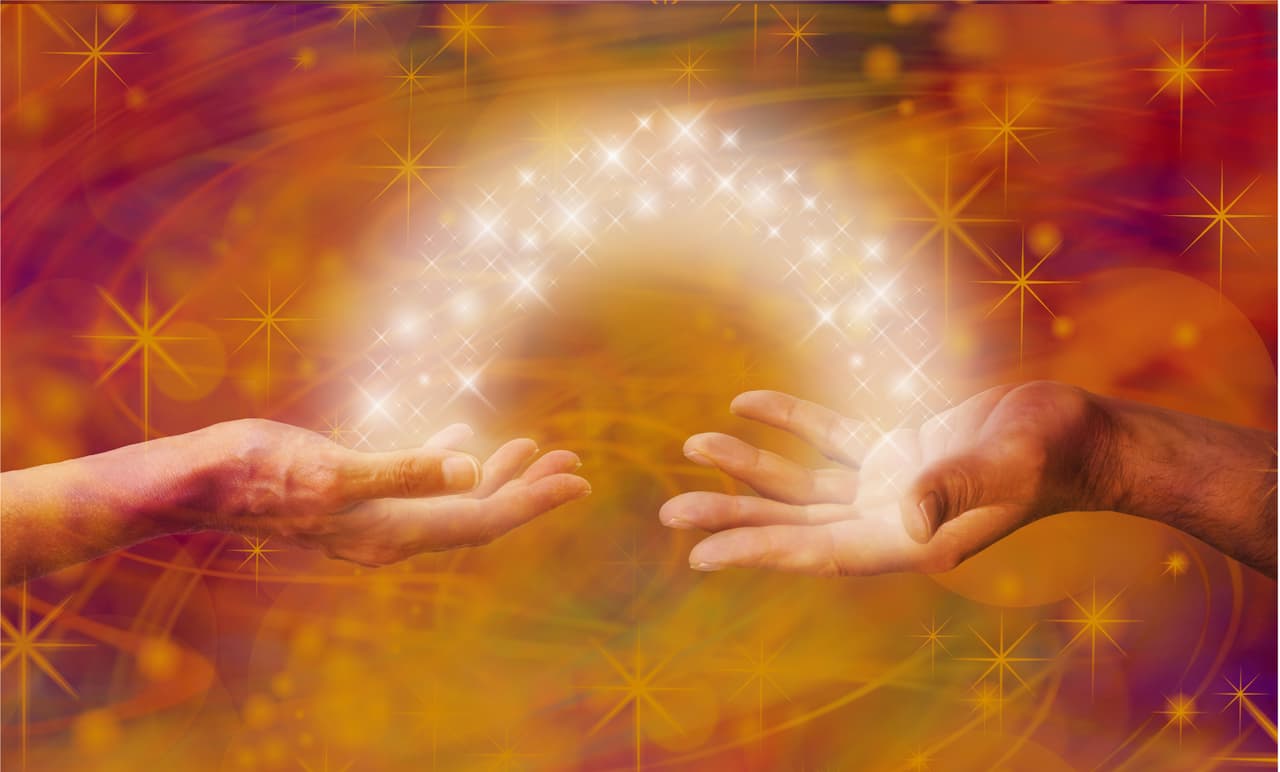 Se sabe que sus inicios tuvieron lugar en Grecia hace más de seis mil años, y que se le consideraba una práctica digna de las mentes más brillantes de aquella época.