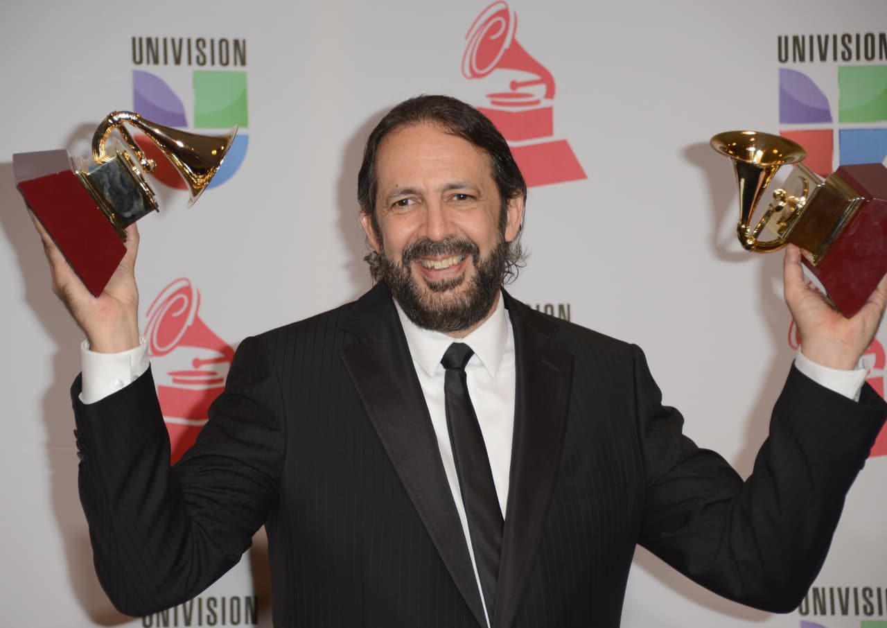 Juan Luis Guerra ha cambiado el merengue por los ritmos cristianos. La fe es tan fuerte para él, que en el 2005 se ganó el Grammy Latino de mejor álbum cristiano en español.