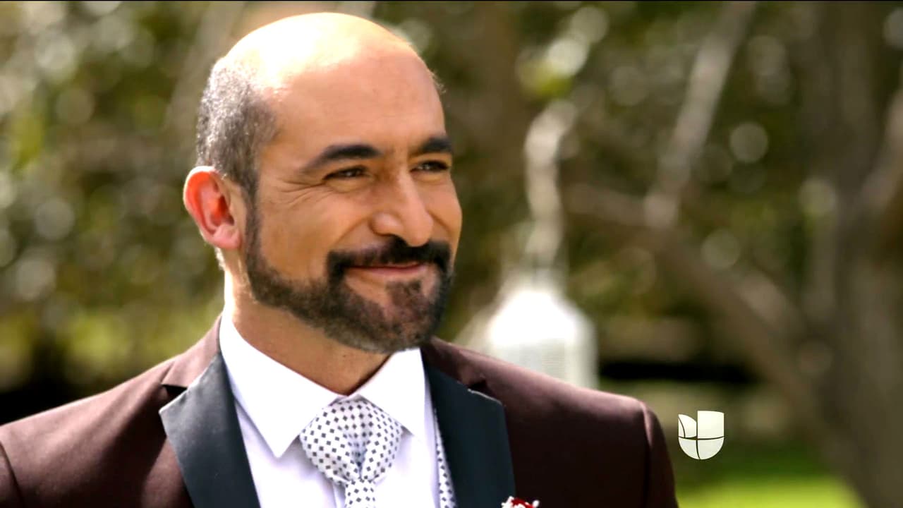 Esteban quedó flechado ante su belleza.