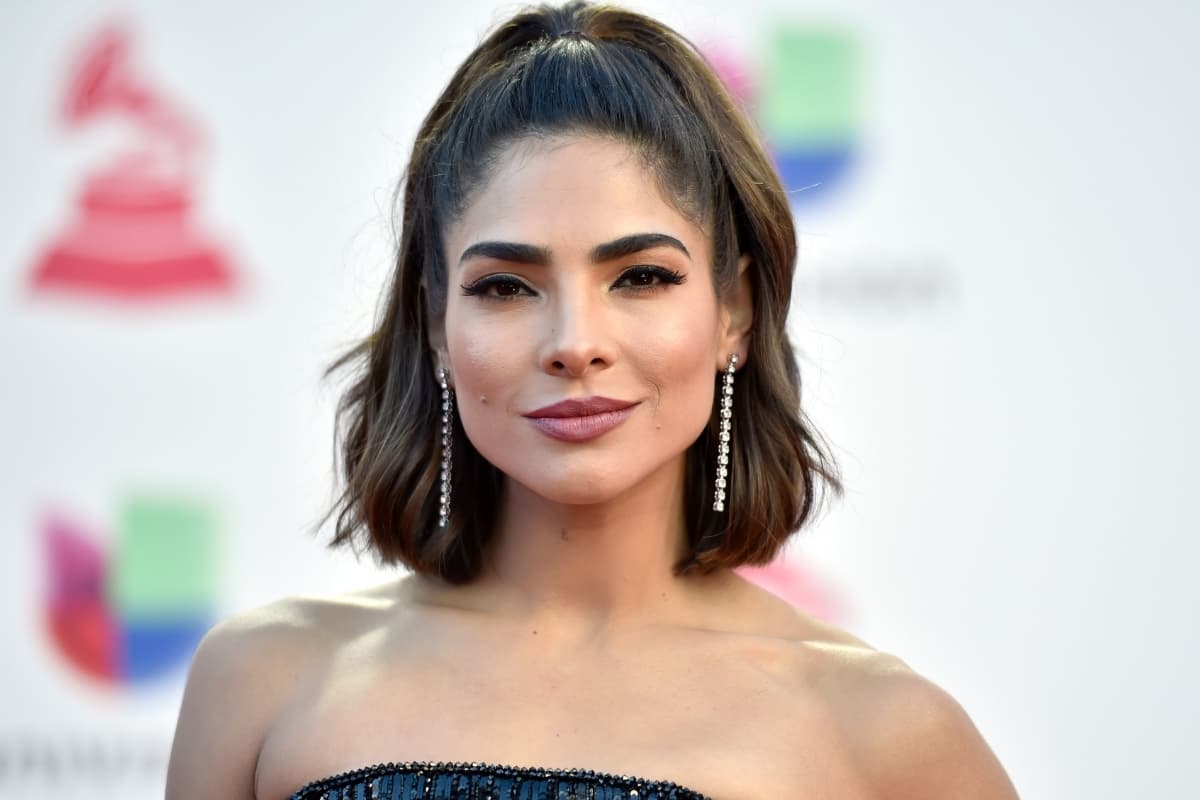 El público ha sido testigo de su evolución en la pantalla chica y con el paso de los años se ha convertido en un referente de moda.