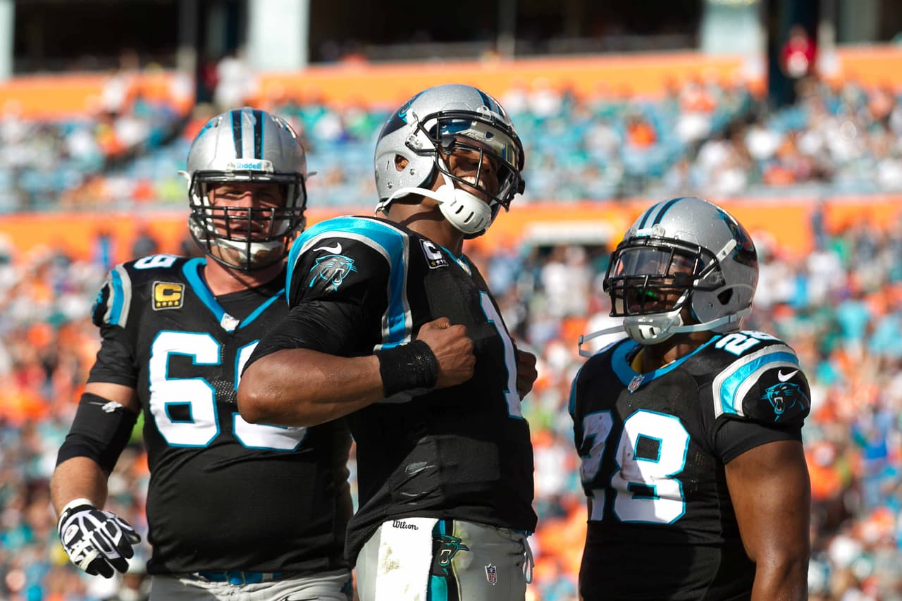 Carolina Panthers usarán jersey negro durante el Super Bowl 50