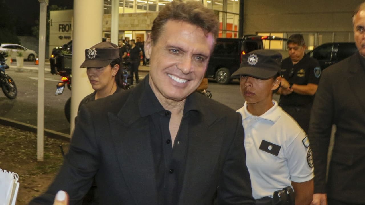 Luis Miguel estaría en el hospital por supuestos problemas cardíacos