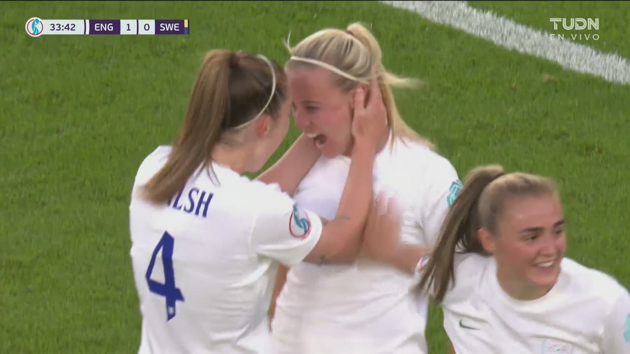 ¡Media vuelta y a la red! Inglaterra marca el 1-0 con gol de Mead