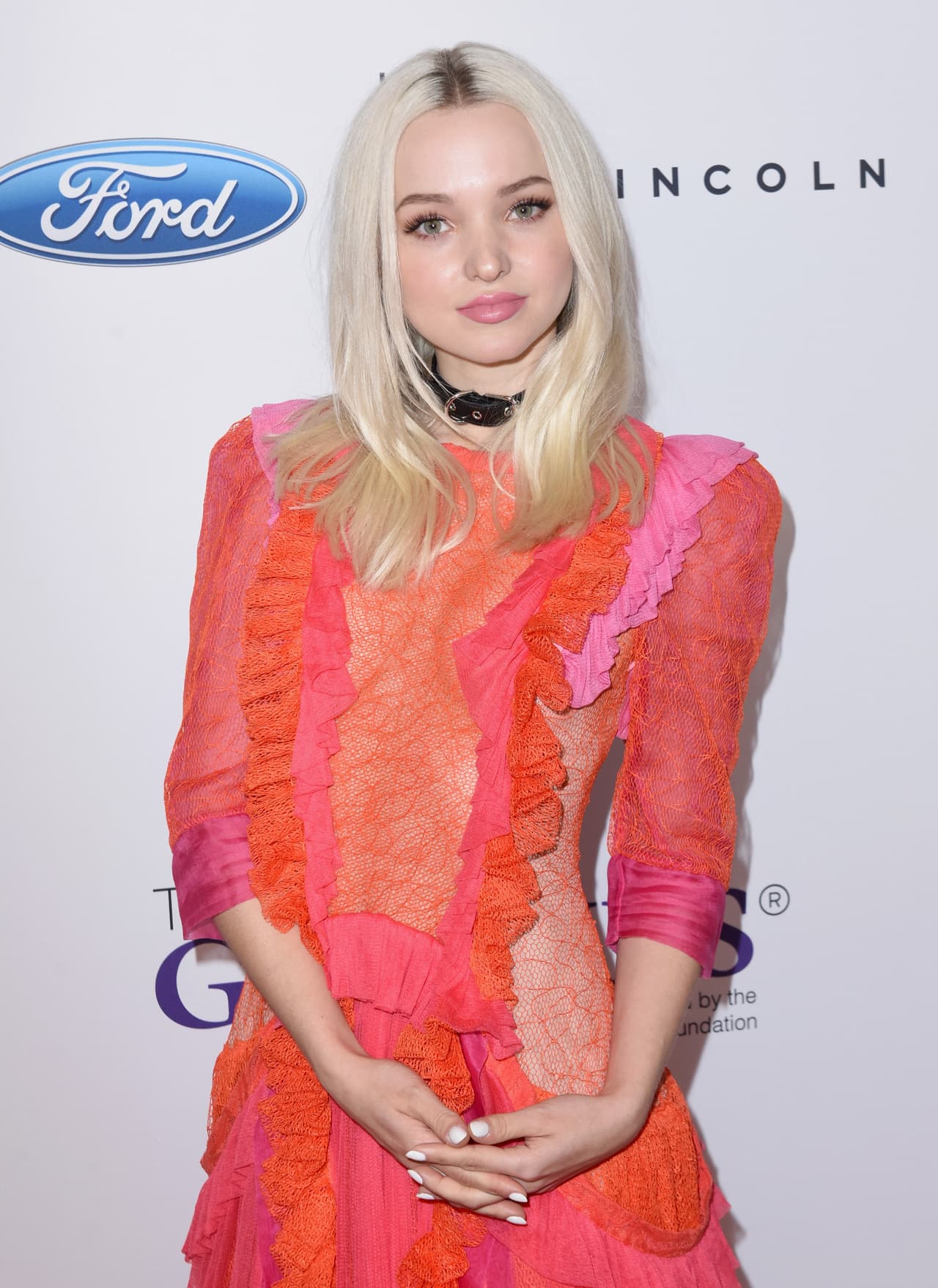 El 31 de julio, en una entrevista para la revista
<b><a href="https://www.seventeen.com/celebrity/a28538868/dove-cameron-descendants-disney/" target="_blank">Seventeen</a></b>, Dove Cameron habló acerca de ese chat grupal que tenía con Boyce y sus coestrellas y de lo que ahora representa tras la muerte del joven.
