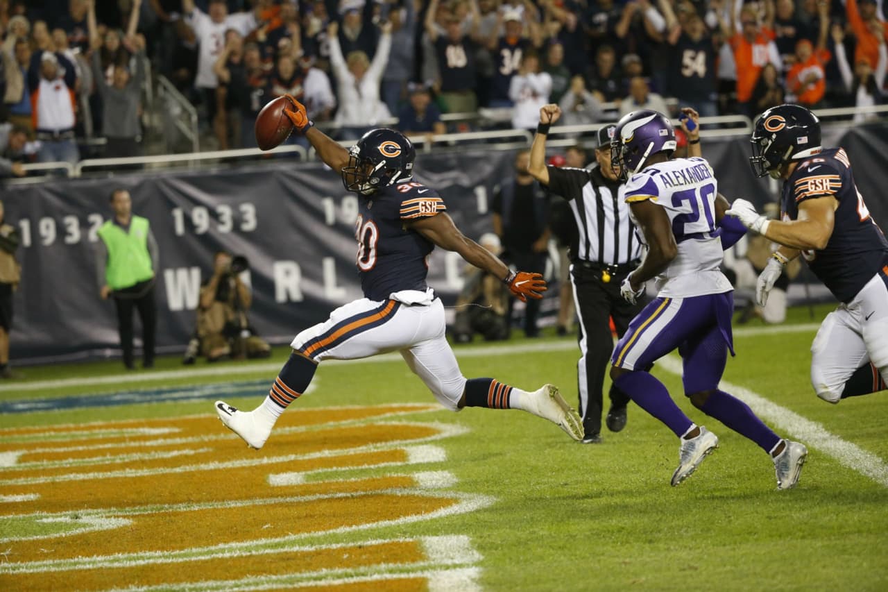 La ocurrencia acercaba a Chicago 10-9 y le dio vida a un equipo que parecía inoperante a la ofensiva.