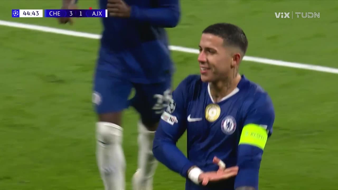 ¡Capitán Enzo Fernández cobra penal de forma magistral para el 3-0!