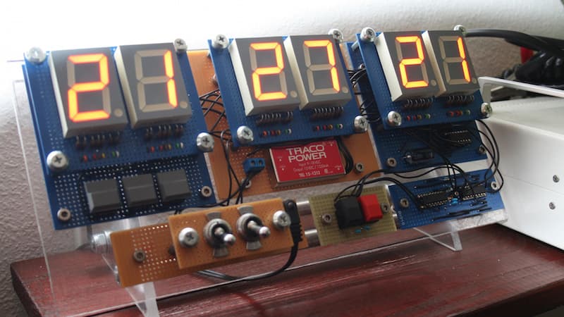 Reloj Digital construido por Ahmed