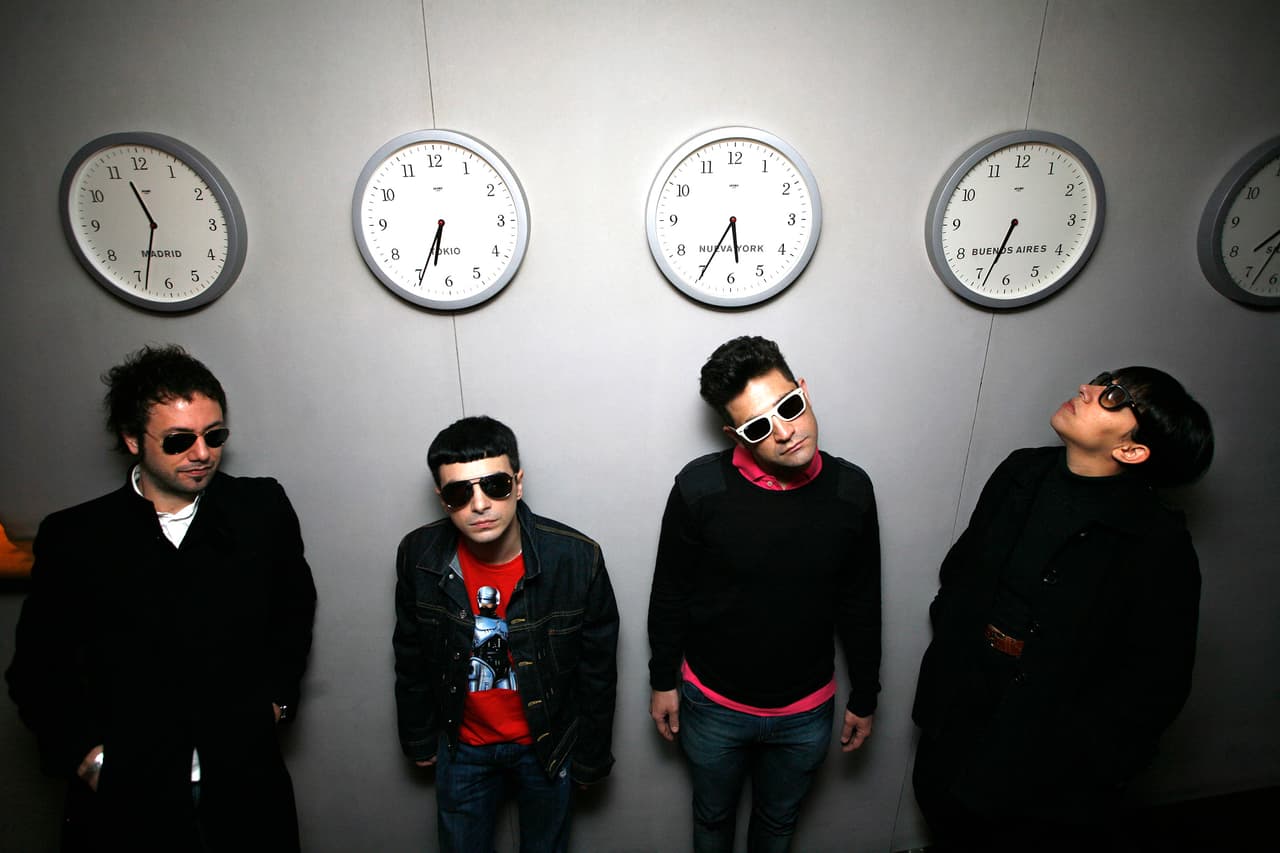 "Fue un hecho de mala fortuna, porque algunos miembros salieron y a él le pasó esto, pero en el show no tuvimos ningún problema", aseguró.