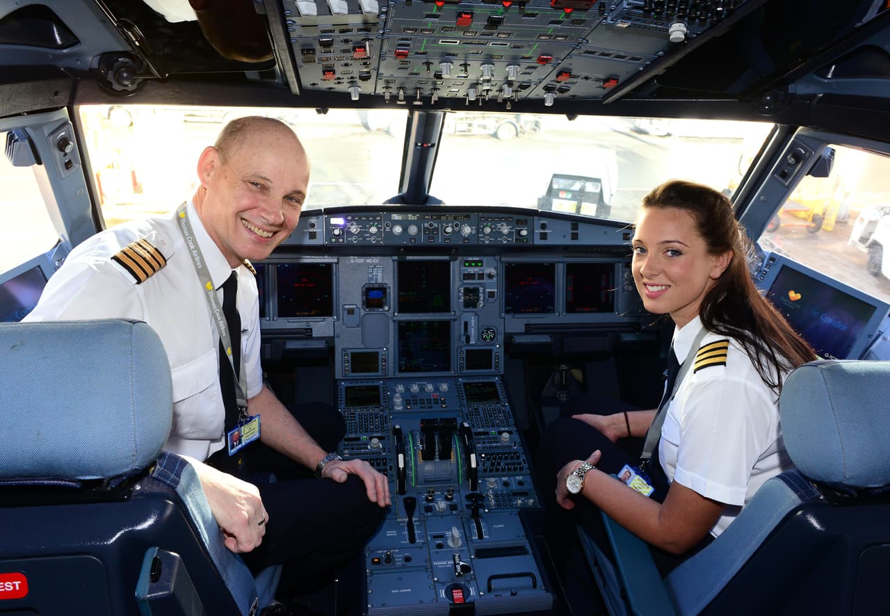 En el vuelo, Peter anunció que era un vuelo muy especial por el altavoz.