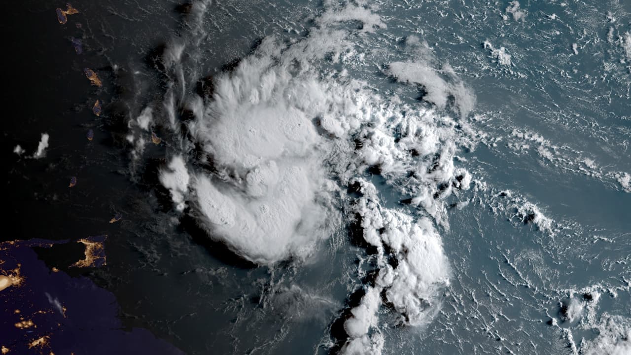La trayectoria de Dorian apunta al sur de Puerto Rico y Dominicana este martes