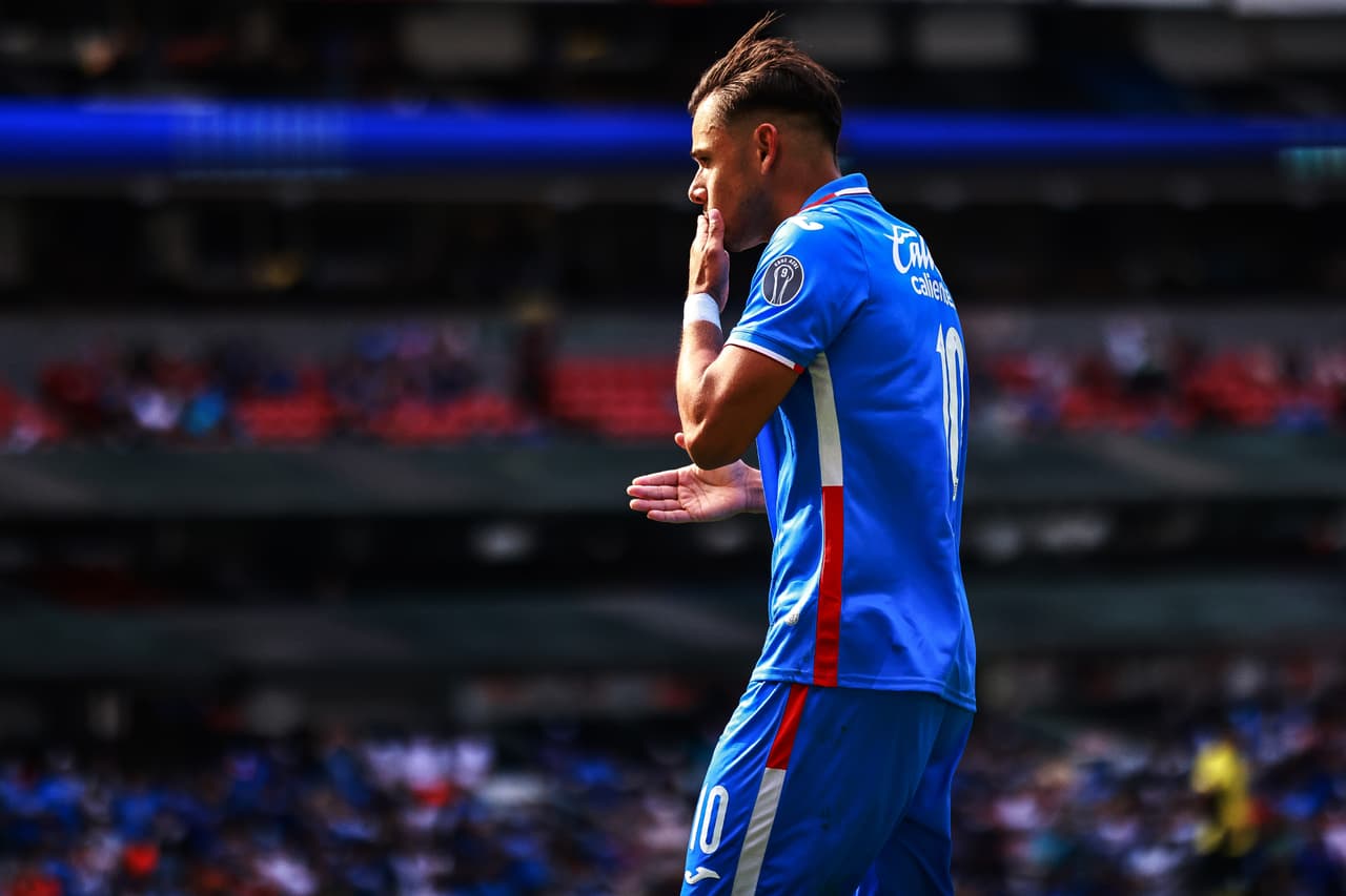 Ángel Romero es baja oficial de Cruz Azul de cara al Clausura 2023