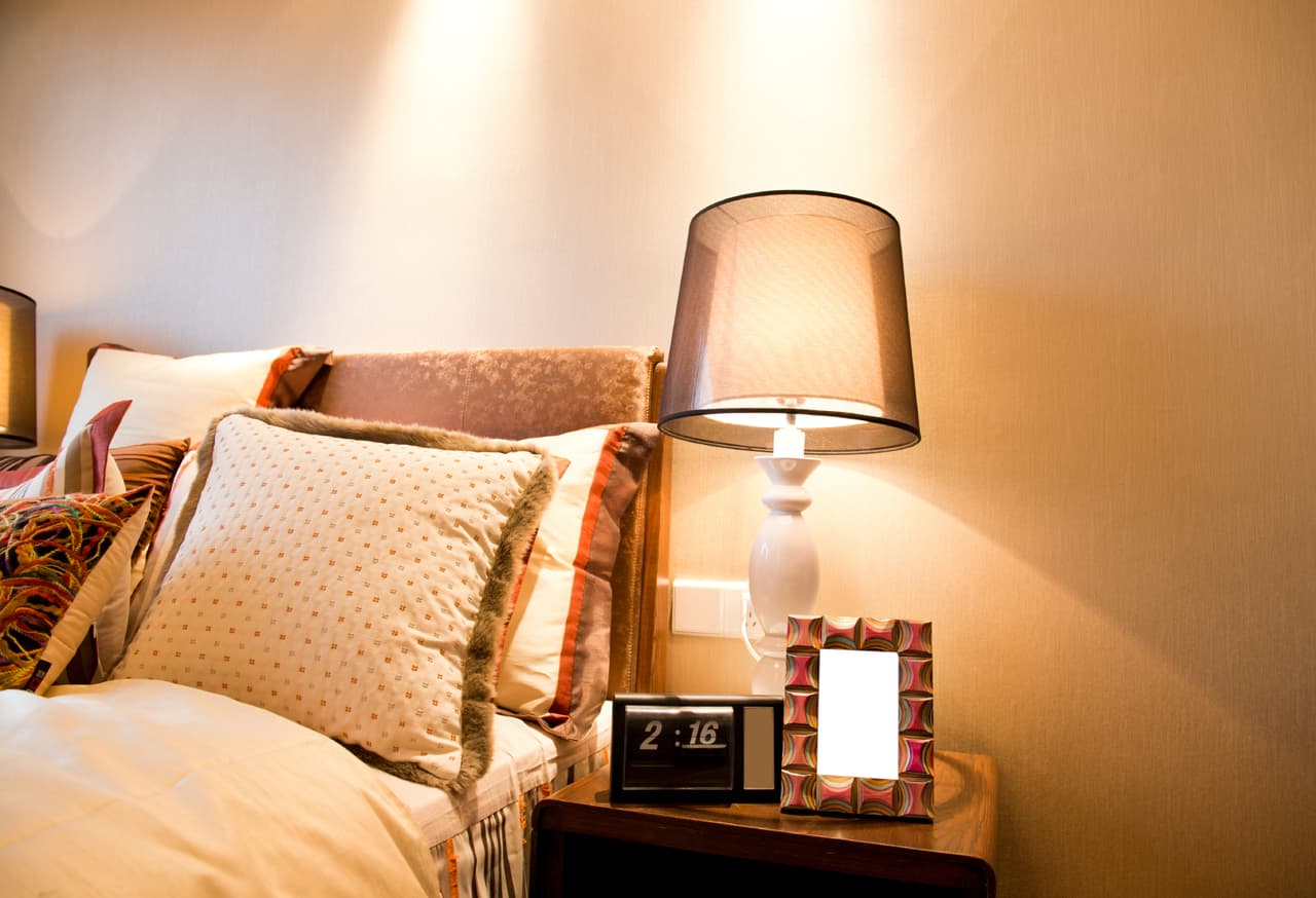 El tipo de lámpara y la cantidad de luz influye en nuestro estado de ánimo, por eso hay que buscar distintos tipos de luces e intensidades.