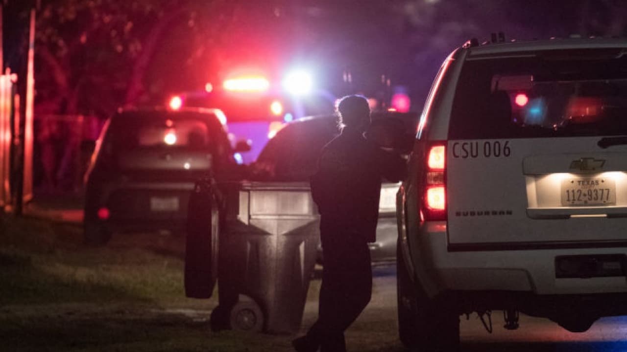 Investigan la muerte de un bebé de 3 meses en una vivienda al este de Houston 