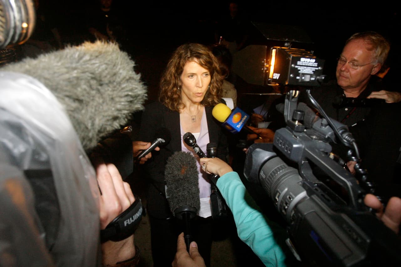 Sandra Babcock, attorney for Mexican-born death row inmate Jose Medellin, speaks to the media after his execution, Tuesday, Aug. 5, 2008, in Huntsville, Texas. Medellin was one of six teenagers arrested and charged with the 1993 gang rape and murders of Elizabeth Pena, 16, and Jennifer Ertman, 14, in Houston. (AP Photo/Matt Slocum)
