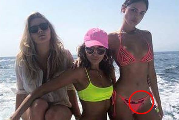 En la fotografía la mexicana dejó al descubierto un tatuaje que tiene en su pelvis y que pocos fanaticos conocían.