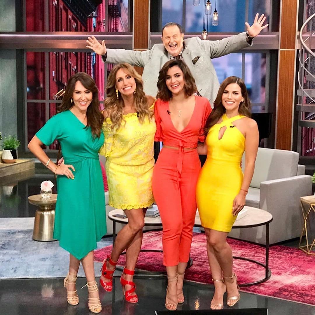 Karina Banda actualmente no ha confirmado una nueva relación sentimental y se enfoca en su trabajo en la televisión.