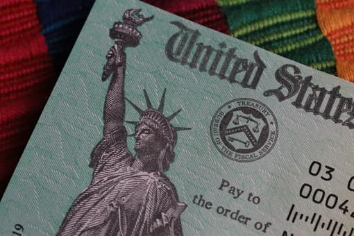 No entre en pánico. Si vive en San Antonio y. no puede pagar la cantidad completa de impuestos que usted debe para la fecha límite de abril, puede presentar su declaración para la fecha límite de todas maneras y pagar lo más que pueda para evitar multas e intereses.