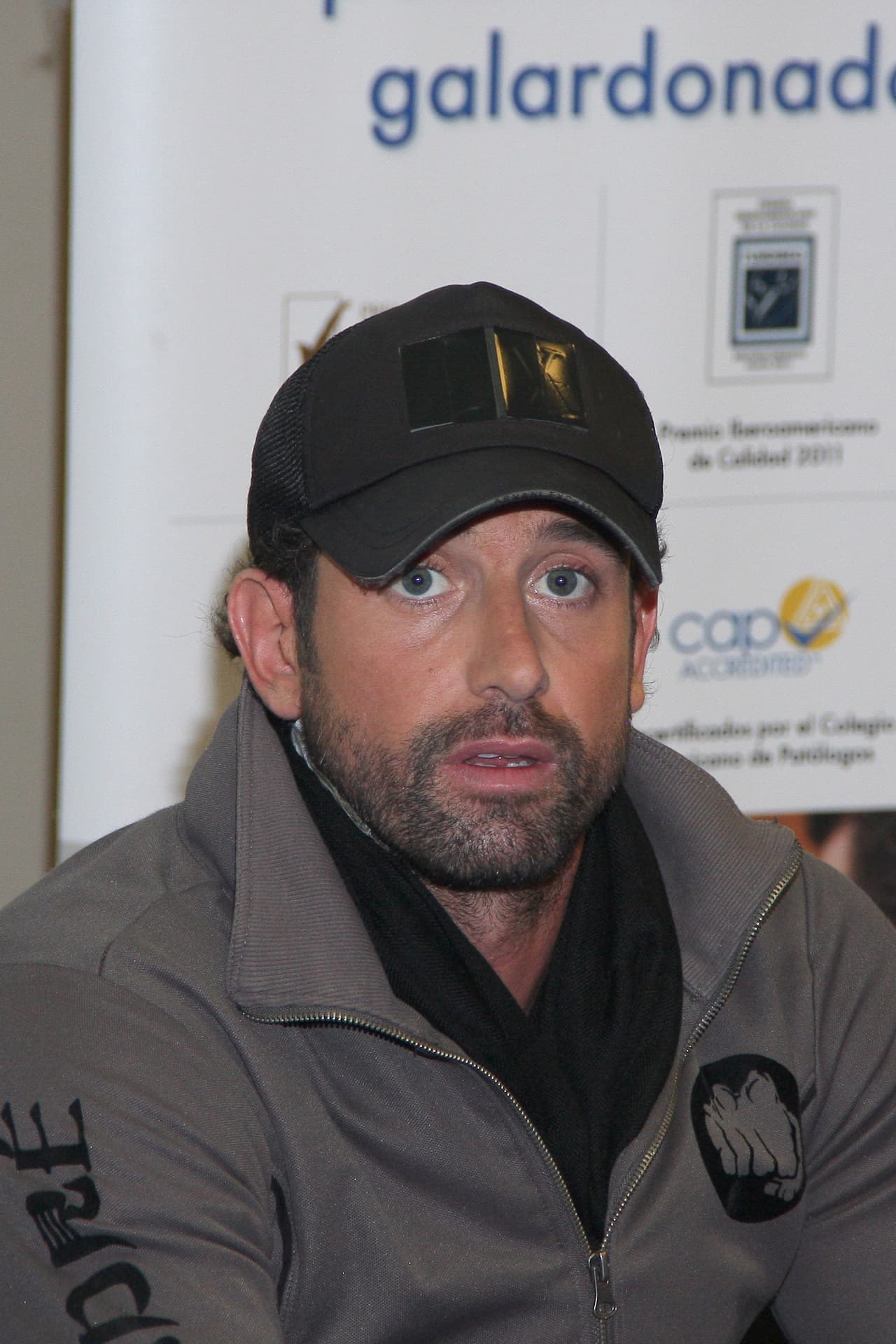 Ese mismo año, pero en el mes de julio, fue intervenido quirúrgicamente de emergencia debido a que una úlcera estomacal se le perforó por tomar medicamentos antiinflamatorios. Así llegamos al cuarto episodio que marcó la vida de este galán mexicano.