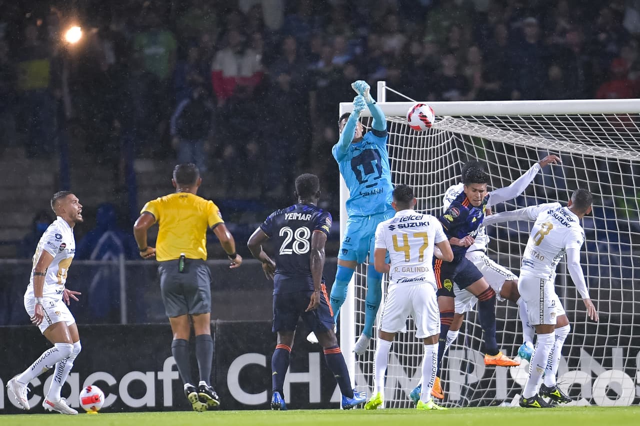 Seattle Sounders le empató de último minuto 2-2 a Pumas en el Estadio Olímpico Universitario en la Final de ida de la Liga de Campeones de la Concacaf.