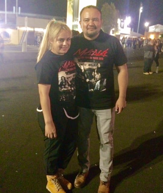 <b>Vanesa, 23 </b>
<br>“Me gusta Maná porque cuando conocí a mi esposo, era la única música que tocaba.”
<br>