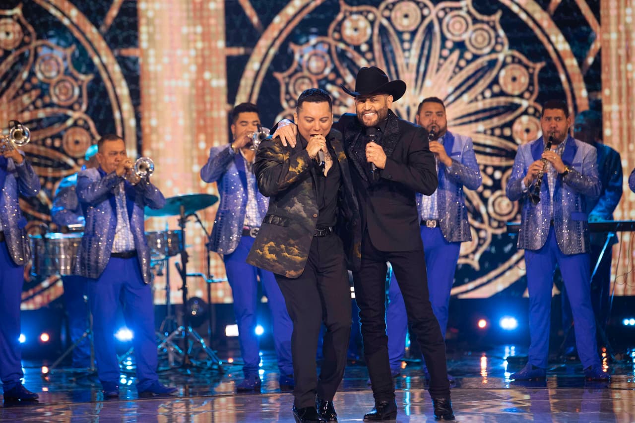 Edwin Luna en esta ocasión llamó a Pancho Barraza para regalar al público un momento único con la interpretación de 'Mi Enemigo El Amor'.