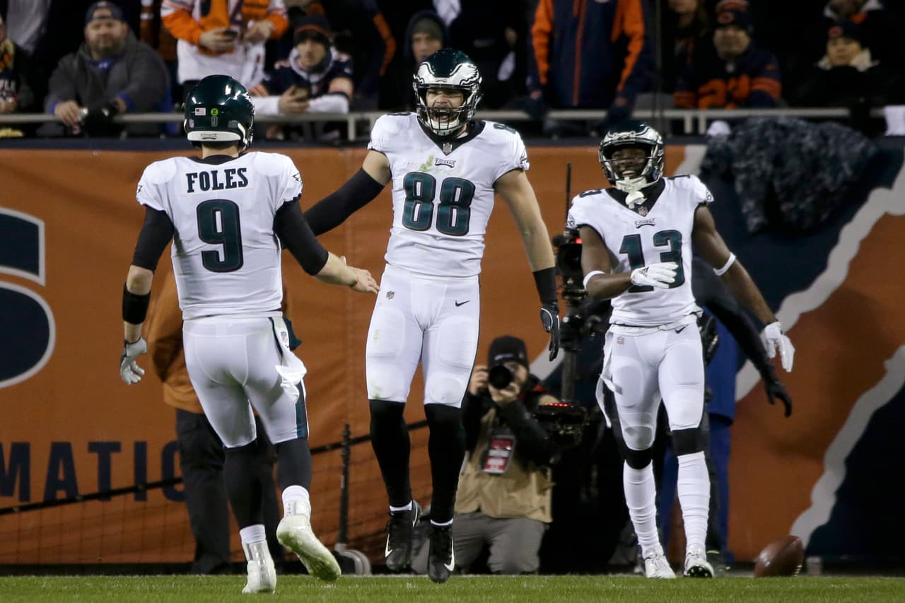 El pase de TD de Nick Foles a Zach Ertz, fue apenas el segundo a un ala cerrada en las dos más recientes Playoffs. El otro fue al mismo Ertz con 2:21 restando en el Super Bowl LII para aventajar.