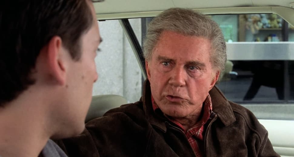<b>Cliff Robertson</b>
<br>Para Peter Parker, existe un antes y un después de la muerte de su tío Ben, su única figura paterna y la persona que lo inspiró a convertirse en un superhéroe.
<br>