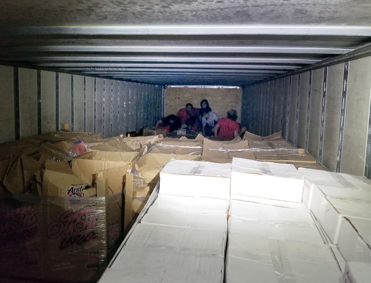 En el grupo había hombres, mujeres y niños.