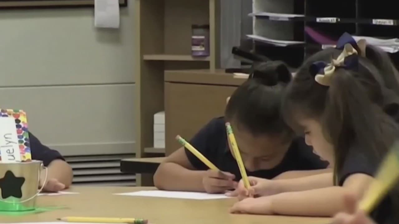 Estudiantes le piden al gobernador retrasar la reapertura de las escuelas por miedo al coronavirus