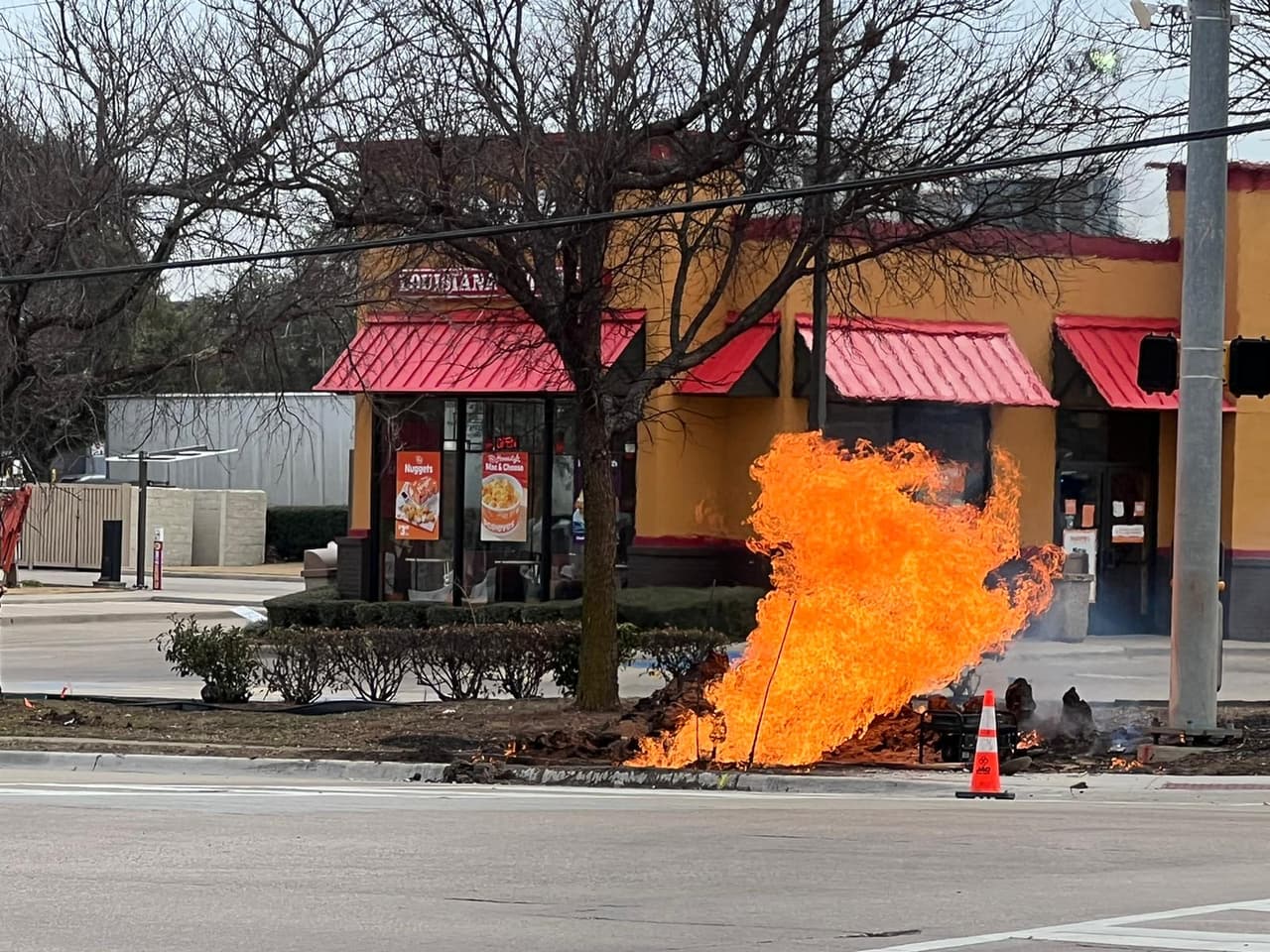 Autoridades dijeron que no hubo daños a la estructura y no se reportaron heridos.
<br>
