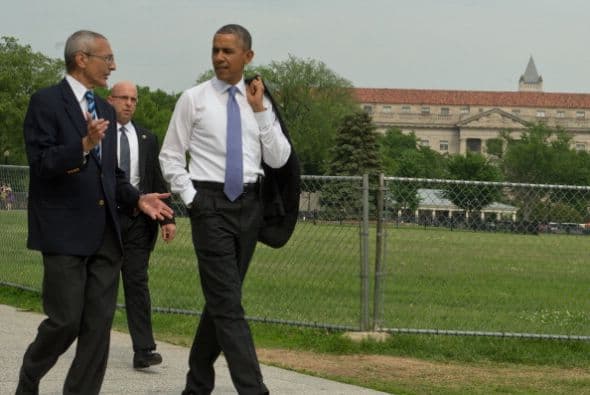 Por una calle de Washington el miércoles, dejando de lado su automóvil blindado y las medidas de seguridad.