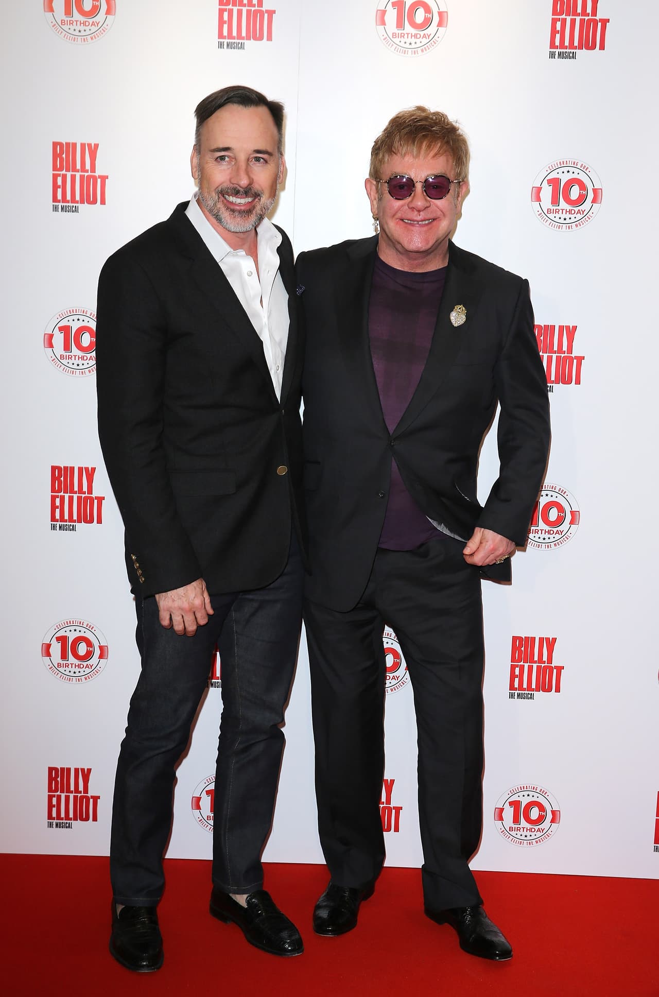 El cante británico Elton John se casó con el cineasta canadiense David Furnish el 21 de diciembre de 2014.